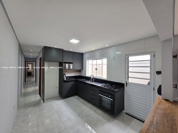house em Avenida Shozo Sakai, Conjunto Residencial Cocuera - Mogi das Cruzes - SP