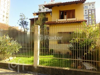 house em Rua Azevedo Sodré, Passo da Areia - Porto Alegre - RS