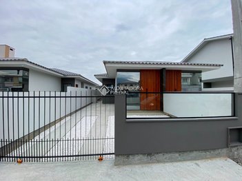 house em Rua Doraci Duarte de Oliveira, Nova Palhoça - Palhoça - SC