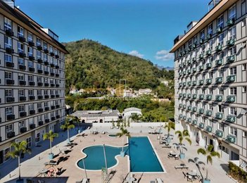 apartment em Estrada União e Indústria, Itaipava - Petrópolis - RJ