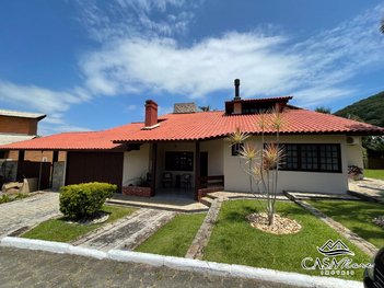 house em Gécio de Souza e Silva, Sambaqui - Florianópolis - SC