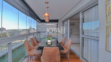 apartment em Rua Alferes Ângelo Sampaio, Água Verde - Curitiba - PR
