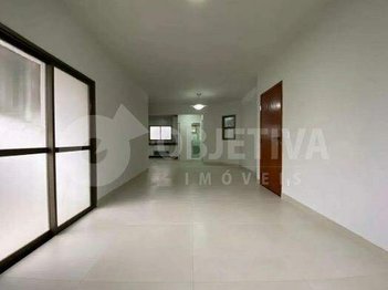 apartment em Avenida Alexandre Ribeiro Guimarães, Saraiva - Uberlândia - MG