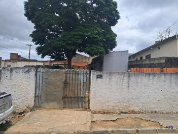 house em Rua Francisco Roberto Daniel, Jardim das Bandeiras - Salto de Pirapora - SP
