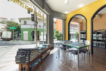 commercial_building em Rua Caio Graco, Vila Romana - São Paulo - SP