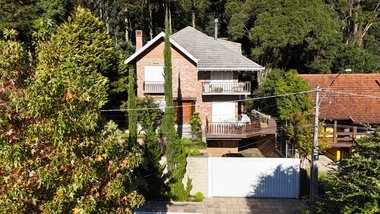 house em Rua Roberto Eduardo Xavier, Vale do Bosque - Gramado - RS