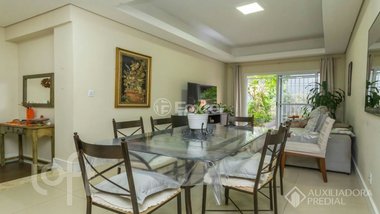apartment em Rua São Vicente, Rio Branco - Porto Alegre - RS