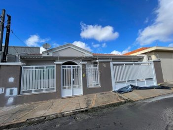 house em Rua Doutor João Cândido Villas Boas, Vila Pinheiro Machado - Botucatu - SP