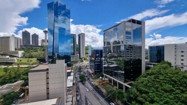 business em Alameda Oscar Niemeyer, Vale do Sereno - Nova Lima - MG