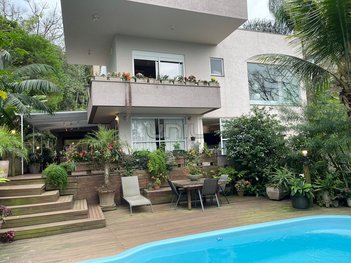house em Haroldo Soares Glavan, Cacupé - Florianópolis - SC