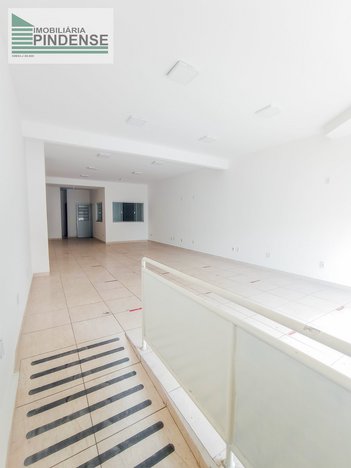 business em Rua Prudente de Moraes, Centro - Pindamonhangaba - SP