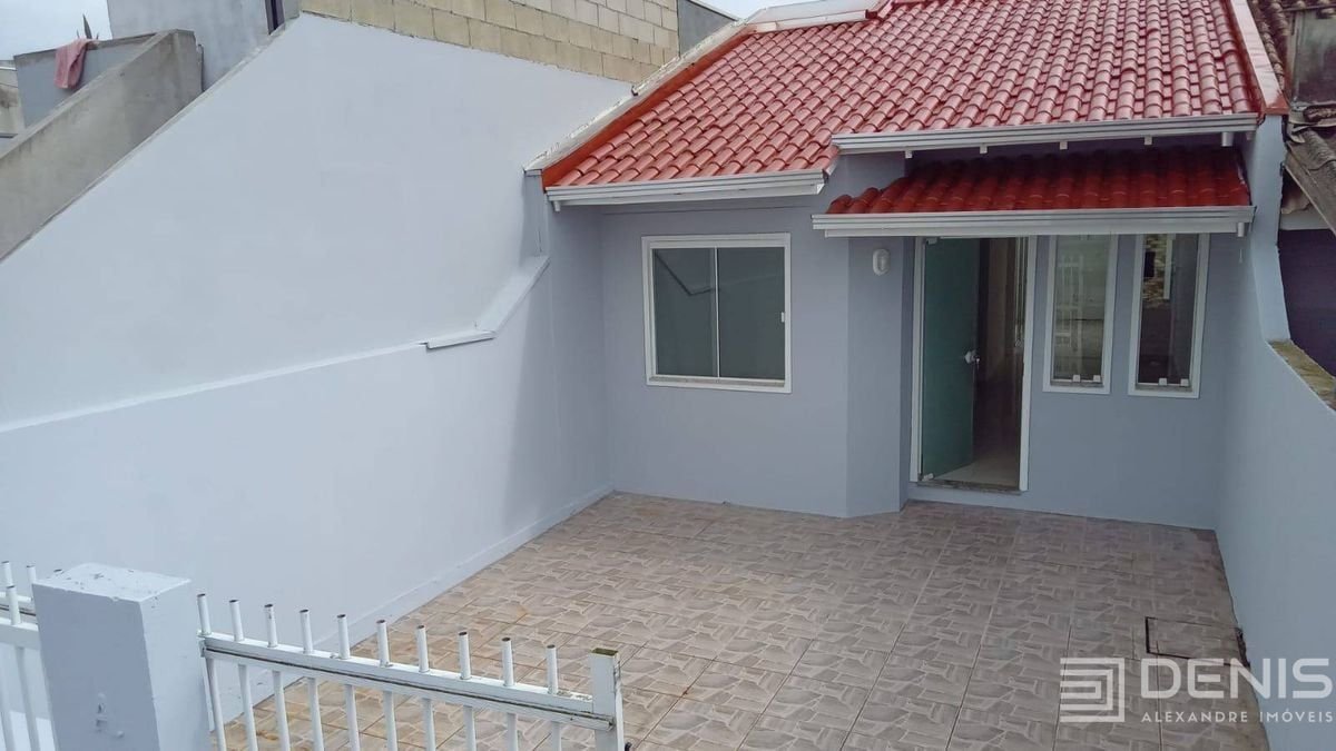 Casa - 2 Qt - C/ Chur - Espinheiros - Itajaí/SC