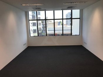 office em Rua Dom Pedro II, São João - Porto Alegre - RS