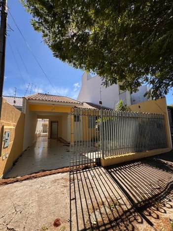 house em Rua Pioneiro Benjamin Fernandes Dias, Jardim Iguaçu - Maringá - PR