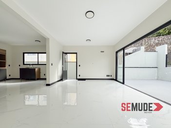 house em Rua Laércio Costa, Trindade - Florianópolis - SC