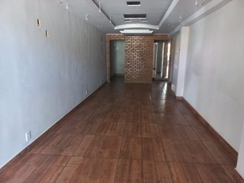 business em Rua Doutor Paulo Herve, Bingen - Petrópolis - RJ