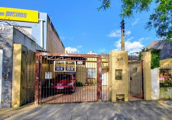 house em Avenida Major Carlos Pinto, Centro - Rio Grande - RS