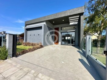 house em Rua Azaléias, Rainha do Mar - Xangri-Lá - RS