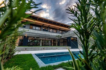 house em Rua Vereador Osni Ortiga, Lagoa da Conceição - Florianópolis - SC