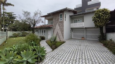 house em Rua Sebastião Moreira, Iririú - Joinville - SC
