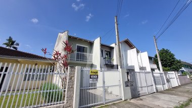 house em Rua Miquerinos, Iririú - Joinville - SC