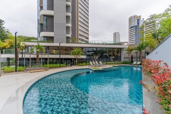 apartment em Avenida Presidente Getúlio Vargas, Água Verde - Curitiba - PR