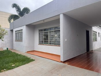 house em Rua Zezé Flores, Santa Fé - Campo Grande - MS