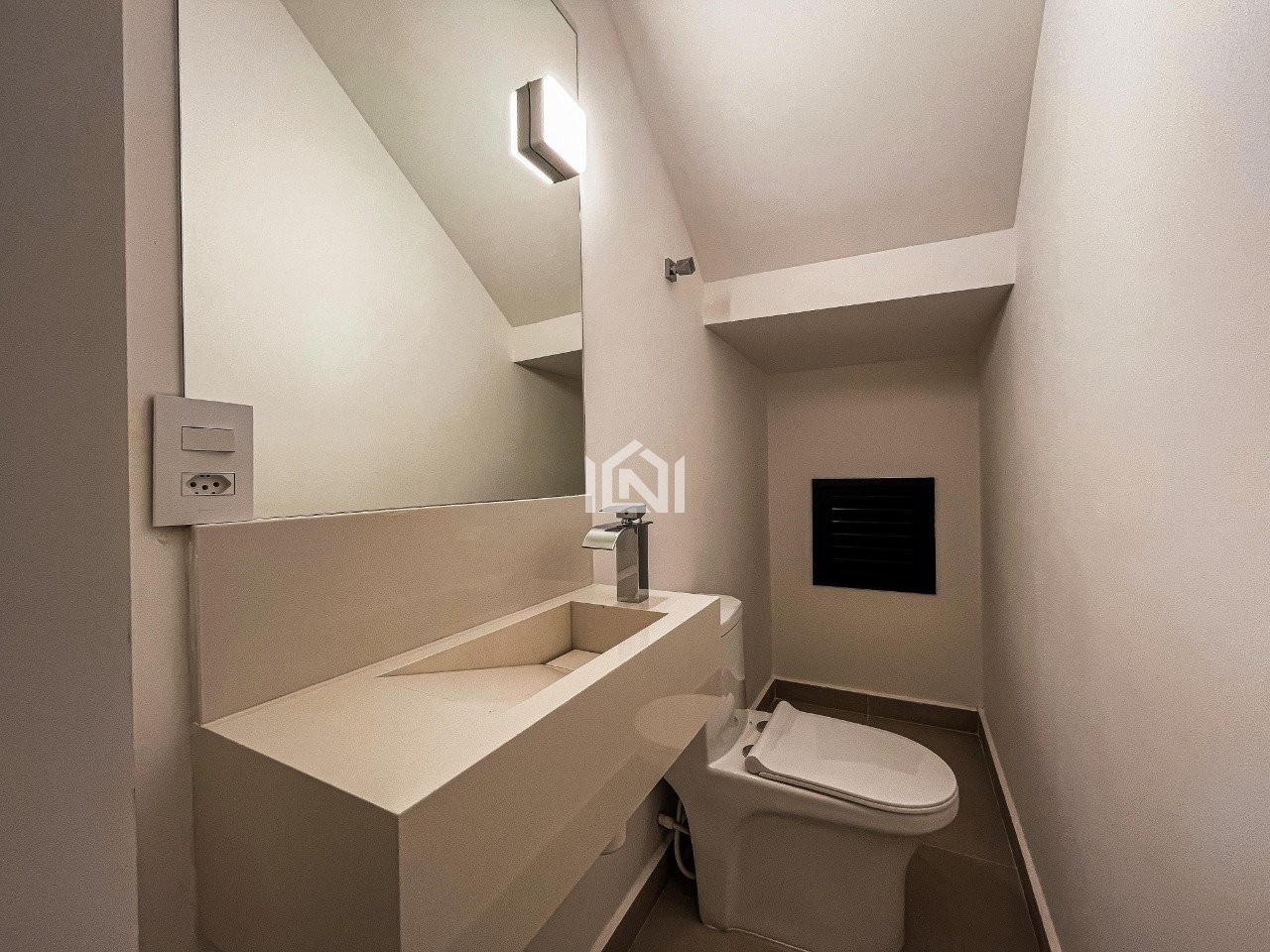 casa a venda no condominio the square village - lavabo