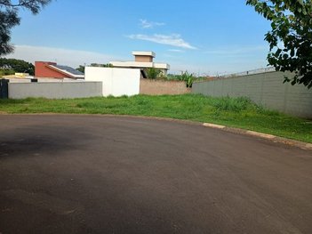 land_lot em Rua Ozório Antonio Luciano, Residencial Real Parque Sumaré - Sumaré - SP