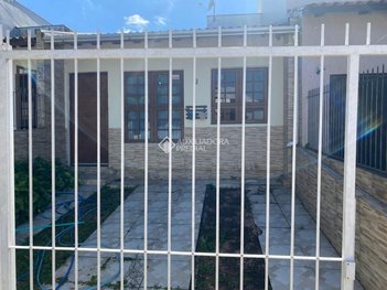 house em Rua Emília Gaúna Bochehin, Parque da Matriz - Cachoeirinha - RS