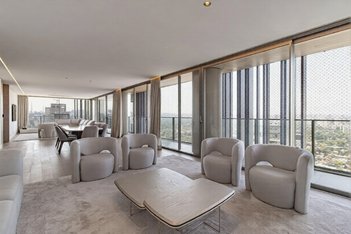 apartment em Rua Henrique Monteiro, Pinheiros - São Paulo - SP