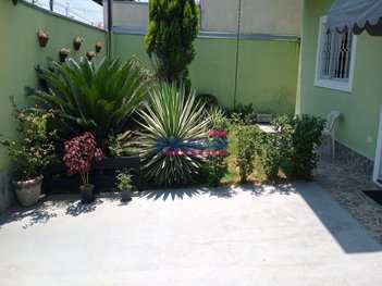 house em Avenida Estevan Corbani, Jardim Santa Maria - Jacareí - SP