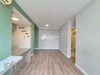 apartment em Rua Coronel Massot, Camaquã - Porto Alegre - RS