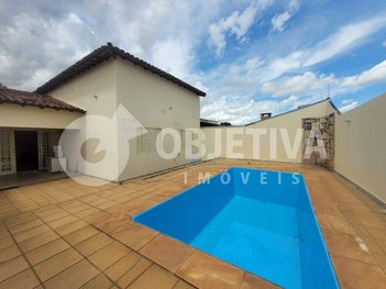 house em Avenida Teófilo Alves, Vigilato Pereira - Uberlândia - MG