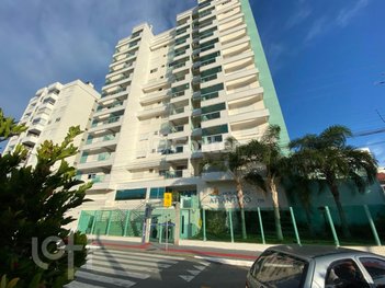 apartment em Rua Celso Bayma, Barreiros - São José - SC