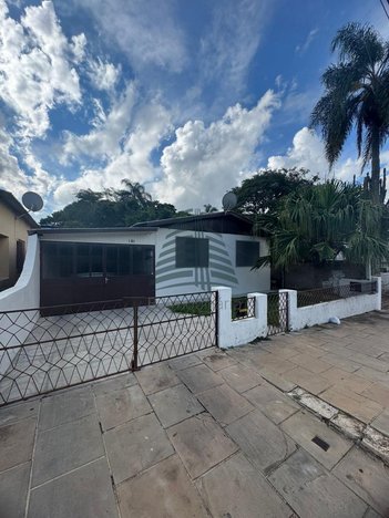 house em Rua Pinheiro Machado, Centro - Santiago - RS