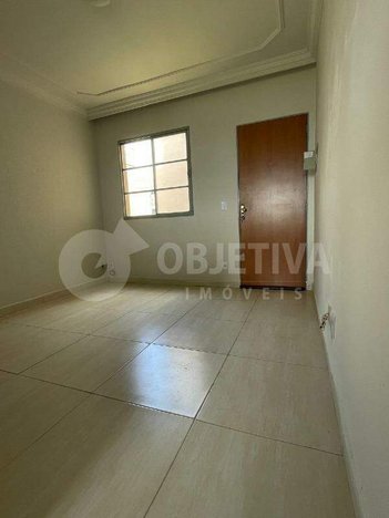 apartment em Rua Antônio Bernardes da Costa, Laranjeiras - Uberlândia - MG