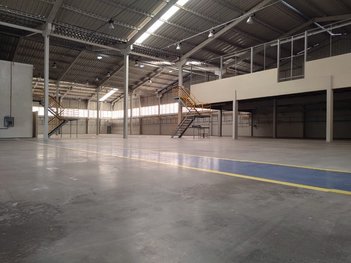 industrial em Rua Maria Soldeira Lourençon, Santa Júlia - Itupeva - SP