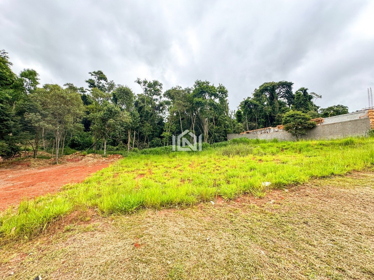 terreno a venda no condominio reserva santa frente