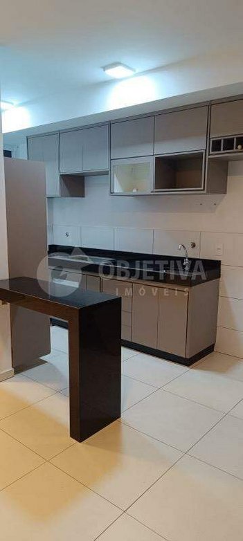 apartment em Alameda José de Oliveira Guimarães, Jardim Holanda - Uberlândia - MG