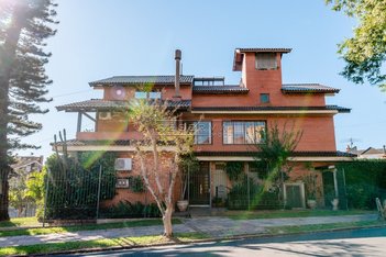 house em Rua Licínio Cardoso, Chácara das Pedras - Porto Alegre - RS