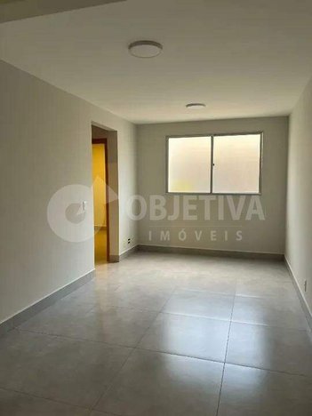 apartment em Rua Rodrigo Pereira Júnior, Presidente Roosevelt - Uberlândia - MG