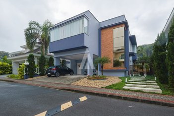 house em Rua Alceu Koehntopp, América - Joinville - SC
