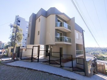 house em Rua Constante Adorino Pola, Santa Lúcia - Caxias do Sul - RS