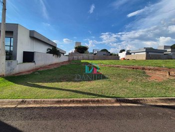 land_lot em Rua Ettore Berti, Residencial Village Damha III - Araraquara - SP