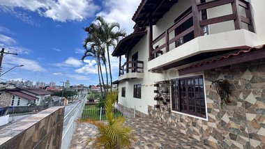 house em Rua Celso Bayma, Barreiros - São José - SC