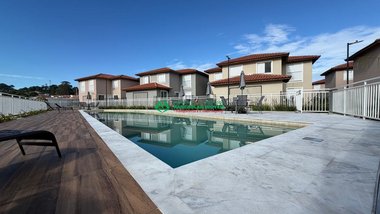 house em Avenida Ivo Mário Isaac Pires, das Pedras - Cotia - SP