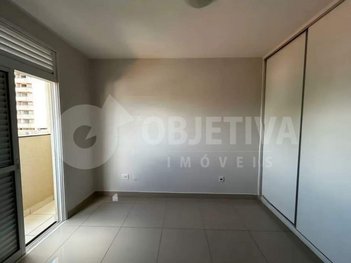 apartment em Rua Marciano Santos, Santa Mônica - Uberlândia - MG