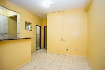 apartment em QE 40 Conjunto M, Guará II - Brasília - DF