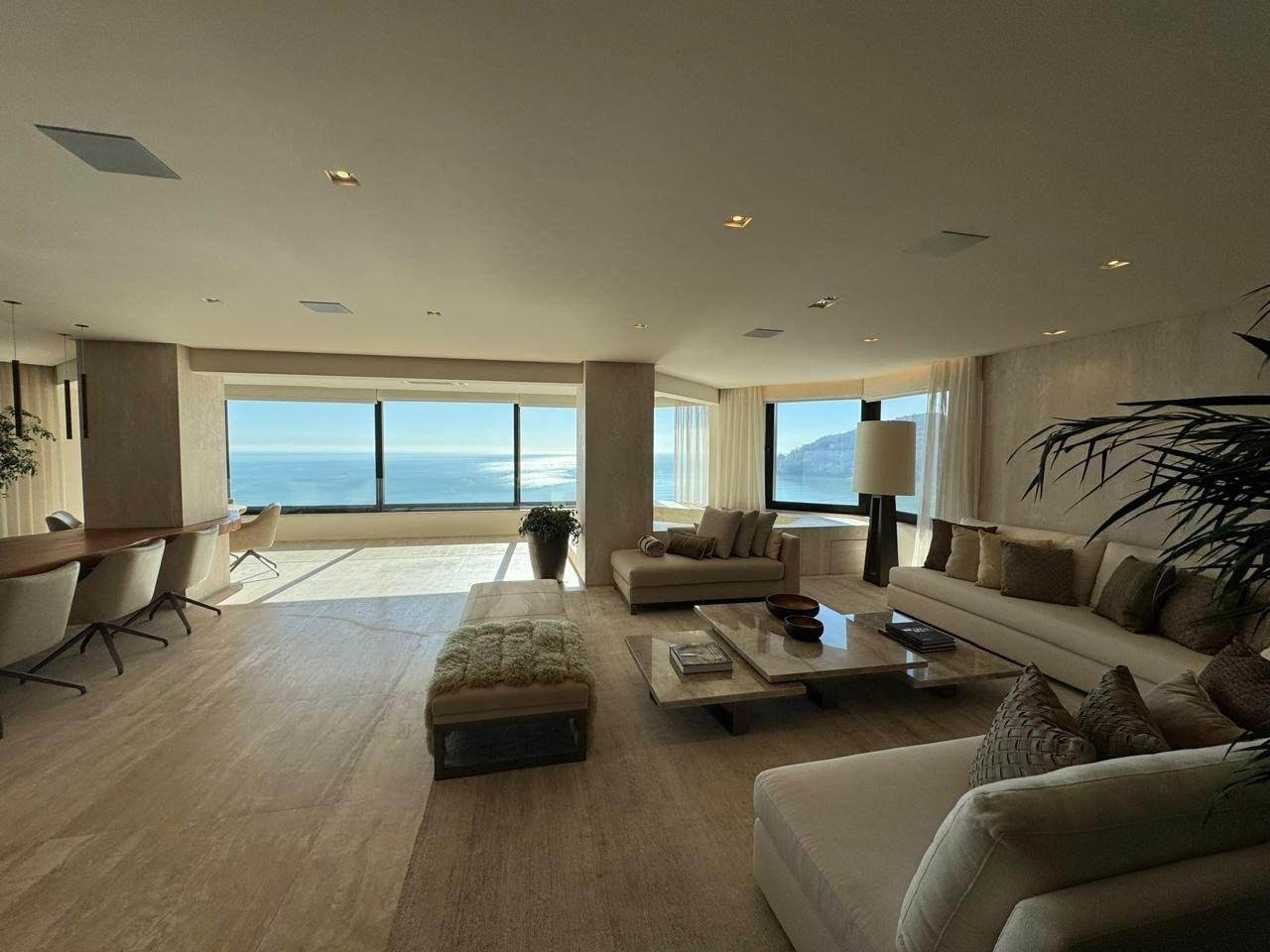 WhatsAppImage2025-09-25at09.18